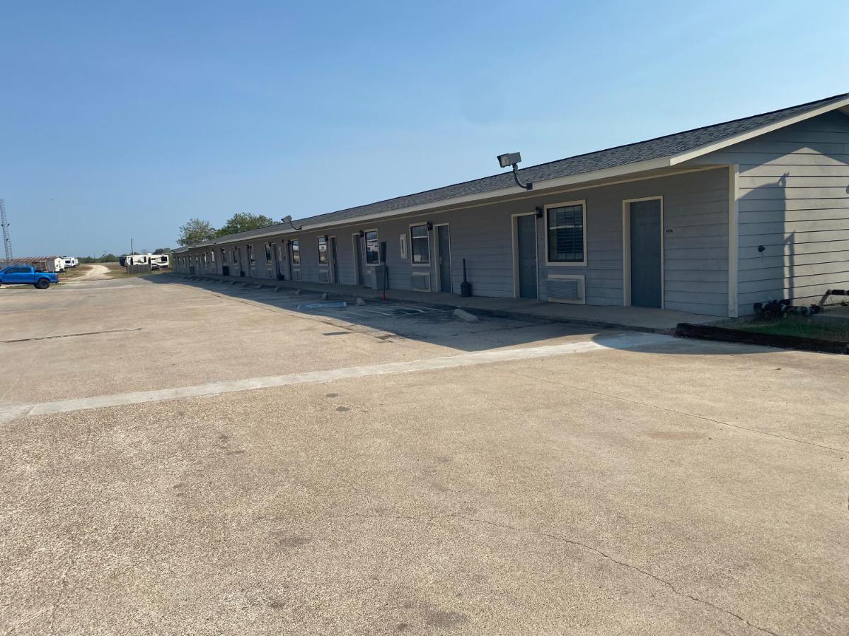 Southern Inns And Suites Now Offering Rv Spaces For Rent Yorktown ภายนอก รูปภาพ