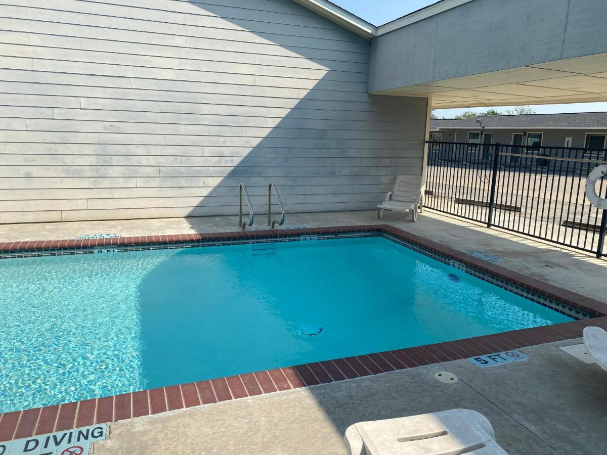 Southern Inns And Suites Now Offering Rv Spaces For Rent Yorktown ภายนอก รูปภาพ