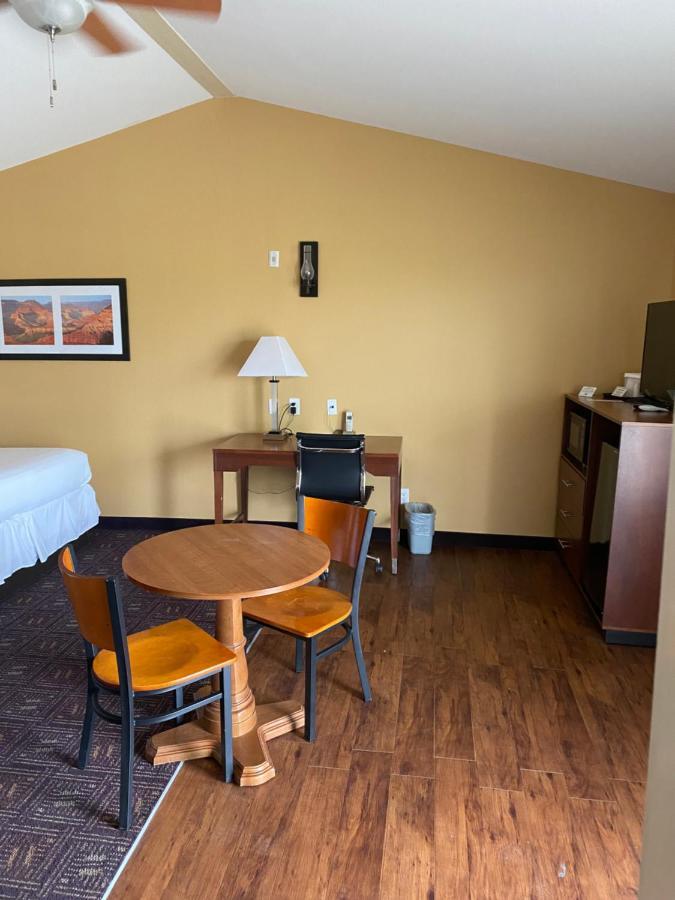 Southern Inns And Suites Now Offering Rv Spaces For Rent Yorktown ภายนอก รูปภาพ