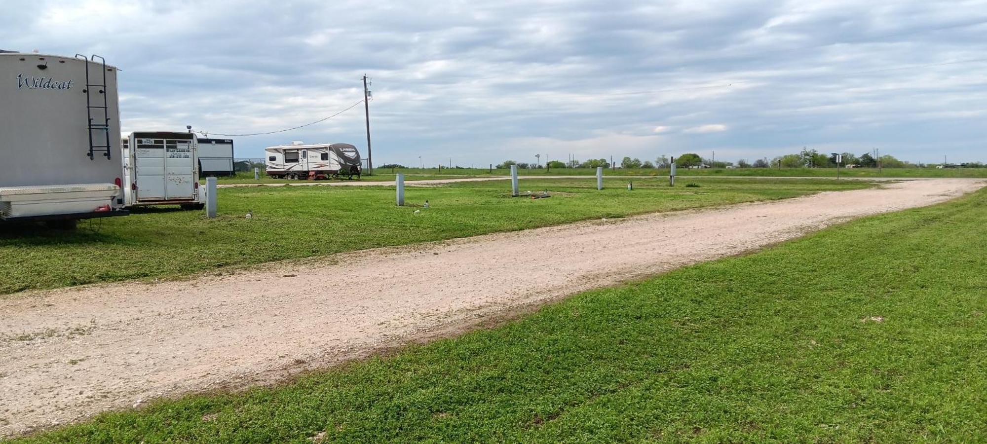 Southern Inns And Suites Now Offering Rv Spaces For Rent Yorktown ภายนอก รูปภาพ